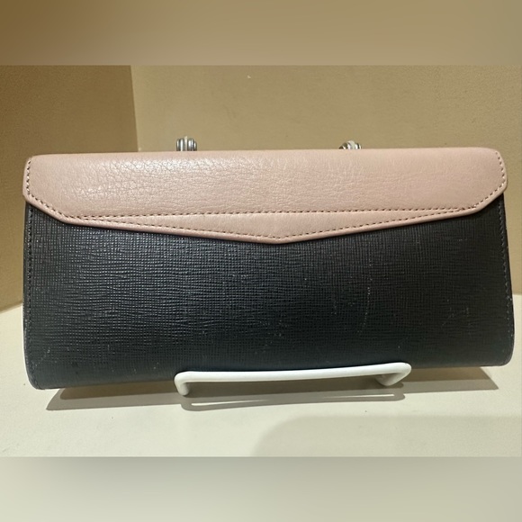 Fendi Off Pink/Grey Leather Envelope
Continental Wallet - Picture 16 of 16